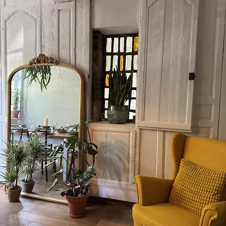 La Maison D'artiste Familiale *