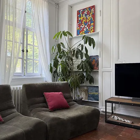 La Maison D'artiste Familiale